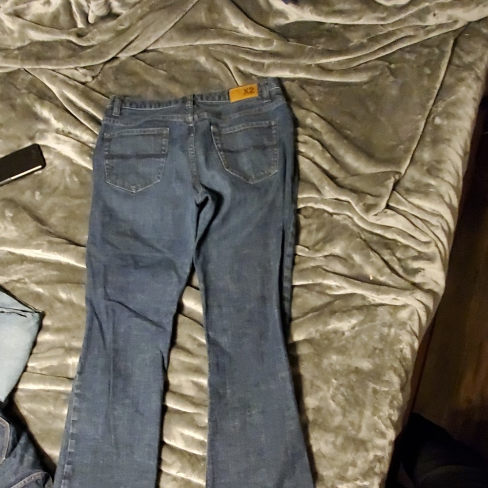 Jeans - Picture 2 of 3